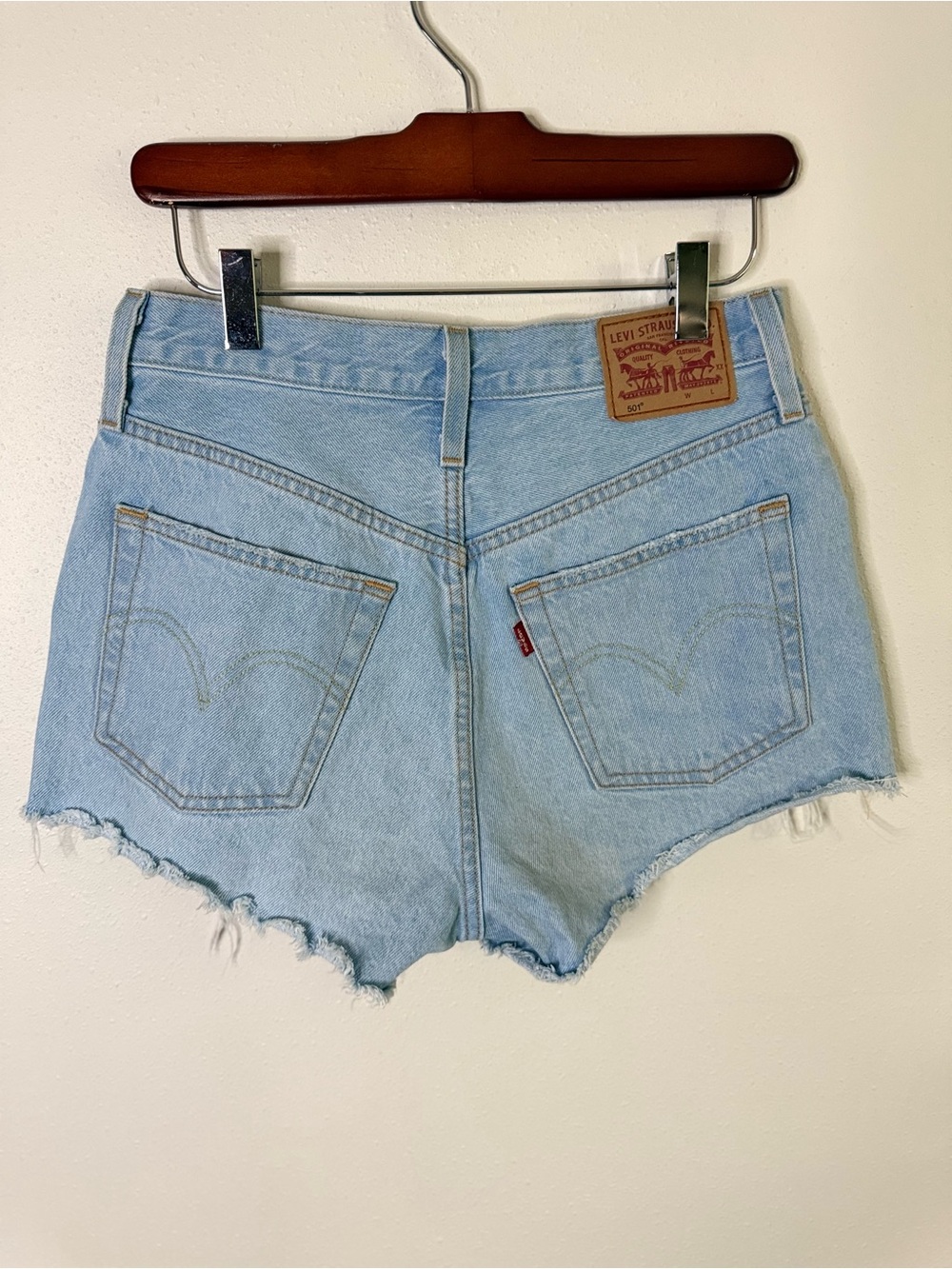 Levi’s 501 Original Cutoff Shorts W27 Light Wash Distressed Button Fly Raw Hem